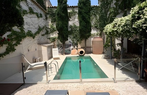 Consuegra Apartment | Room 'Doble Standard - El Basar' with Shared Pool, Wi-Fi and Air Conditioning