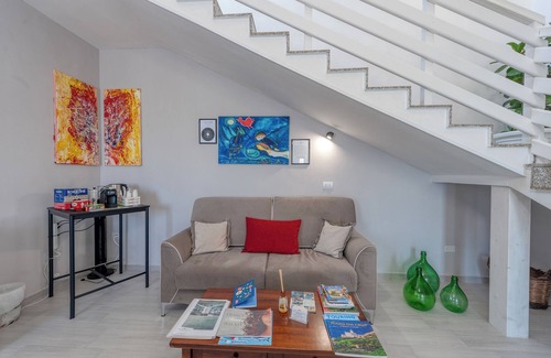 Squinzano Apartment | Room 'Donna Riccia' with Shared Terrace, Wi-Fi and Air Conditioning
