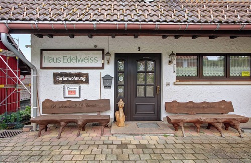 Herrenschwand Apartment | Room 'Doppelzimmer 1' with Mountain View, Balcony and Wi-Fi