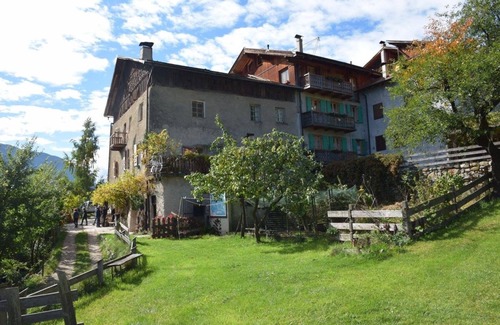 San Giacomo Apartment | Room 'Eia' with Mountain View and Shared Garden