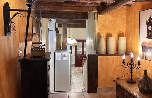 Lerin Apartment | Room 'El Mochuelo' with Mountain View, Wi-Fi and Air Conditioning