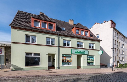 Malchin Apartment | Room 'Familienzimmer Für 4 Personen' with Wi-Fi