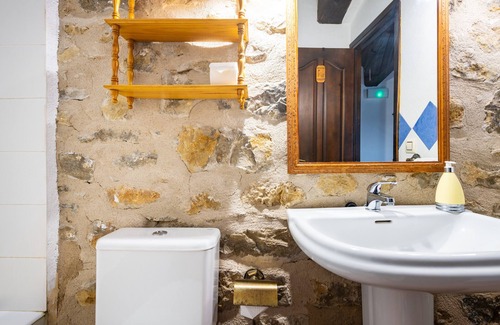Morella Other | Room 'Flores' with Shared Terrace and Shared Garden