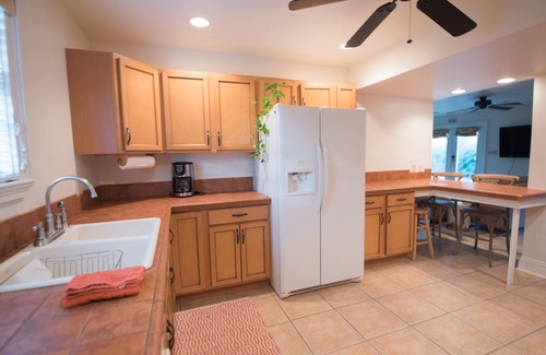 Broadmoor House | Room for everyone in Uptown