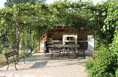 Saze Bed & Breakfast | Room for rent, near Avignon.