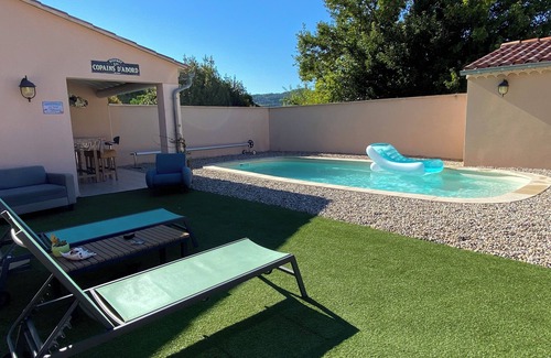 Malaucene Apartment | Room in a Villa at the Foot of Ventoux