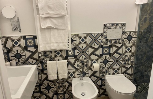 Giovinazzo House | Room in B&B - Triple Room in B&b - a Stone's Throw From the sea