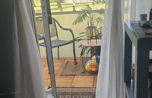 Plantation Condo | Room in Condo/Home-like Stay in Florida