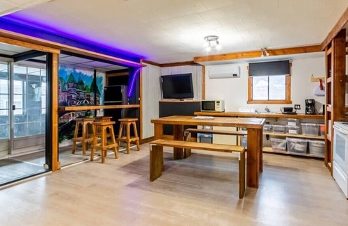 Les Rivieres Apartment | Room in the Heart of the City