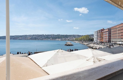 Chiaia Apartment | Room 'Junior Suite Vista Mare' with Balcony, Wi-Fi and Air Conditioning