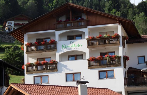 Meltina Apartment | Room 'Klausthaler Zimmer 14' with Mountain View, Shared Terrace and Wi-Fi