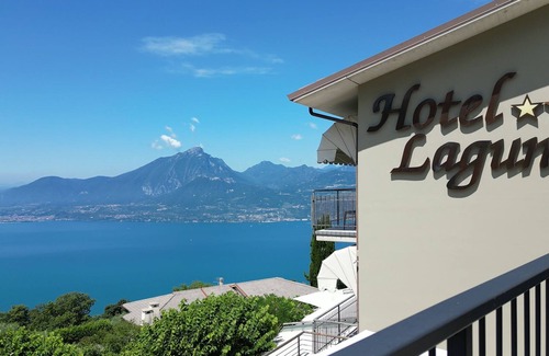 San Zeno di Montagna Apartment | Room 'Laguna Depandance Suite 1' with Shared Terrace, Wi-Fi and Air Conditioning