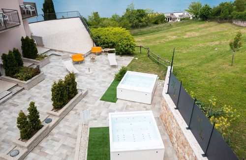San Zeno di Montagna Apartment | Room 'Laguna Depandance Suite 1' with Shared Terrace, Wi-Fi and Air Conditioning