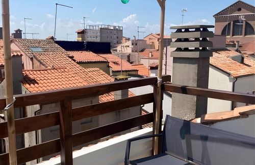 Chioggia Apartment | Room 'Laguna Blu - Tramonto Con Terrazza' with Shared Terrace, Wi-Fi and Air Conditioning