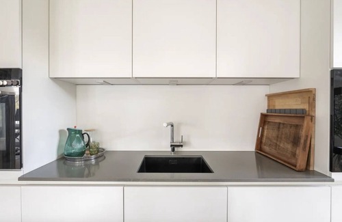 Baden-Baden Apartment | Room 'Luxuszimmer In Einer Privatwohnung' with Balcony and Wi-Fi