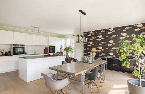 Baden-Baden Apartment | Room 'Luxuszimmer In Einer Privatwohnung' with Balcony and Wi-Fi