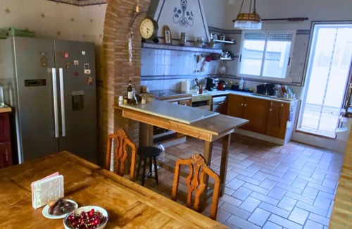 Alzira House | Room-magnolia Loft Getaway With Rustic