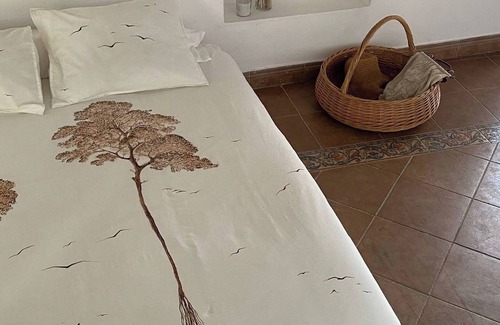 Alzira House | Room-magnolia Loft Getaway With Rustic