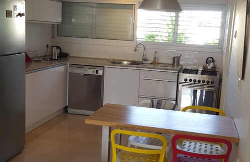 Kiryat Ono Apartment | Room near Sheba Medical Center and TLV Airport