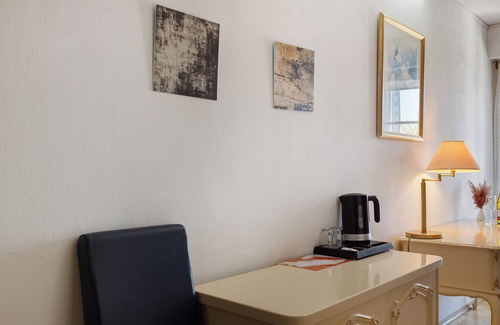Reichenau Apartment | Room 'O Seeblick' with Shared Terrace, Balcony and Wi-Fi