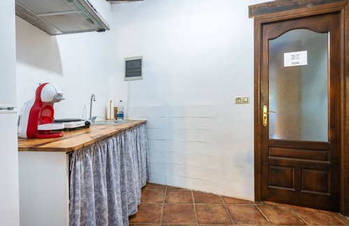 Morella House | Room 'Ovejas' with Shared Terrace and Shared Garden