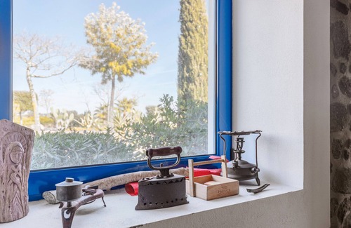 Elvas House | Room 'Perdiz' with Shared Pool, Wi-Fi and Air Conditioning
