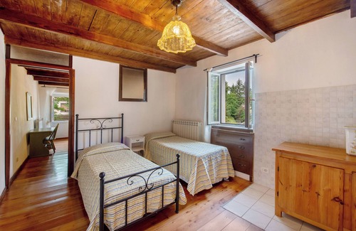 Giusvalla House | Room 'Primavera' with Mountain View, Shared Terrace and Wi-Fi