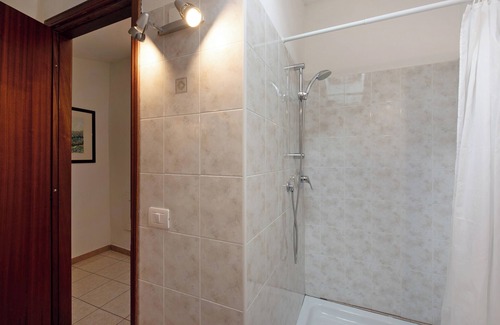 Giusvalla House | Room 'Primavera' with Mountain View, Shared Terrace and Wi-Fi