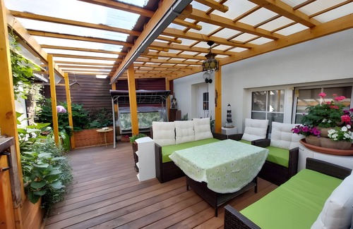 Birstein Apartment | Room 'Provence' with Shared Terrace and Wi-Fi