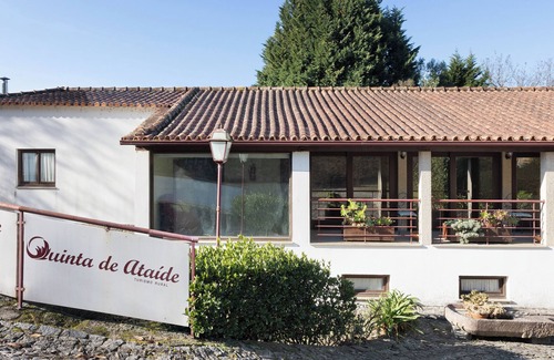 Amares Apartment | Room 'Quarto 2 - Quinta Da Ataíde' with Mountain View, Shared Pool and Wi-Fi