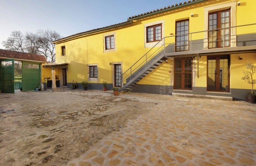 Coimbra Apartment | Room 'Quarto 4 Piso Superior - Quinta Df' with Mountain View, Wi-Fi and Air Conditioning