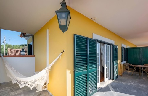 Vilar da Mo House | Room 'Quarto Água' with Mountain View, Wi-Fi and Air Conditioning