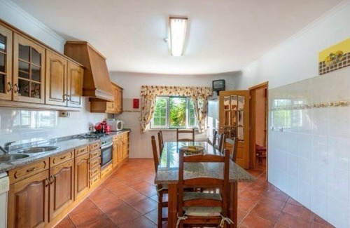 Vilar da Mo House | Room 'Quarto Campo' with Mountain View, Wi-Fi and Air Conditioning