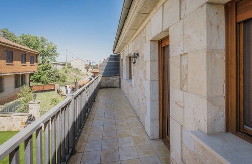 Palacios de la Sierra Apartment | Room 'Río Arlanza' with Mountain View, Shared Terrace and Wi-Fi