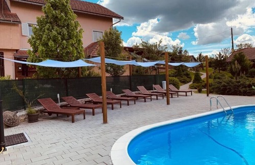 Rakovica Apartment | Room Sanja 8 with shared pool