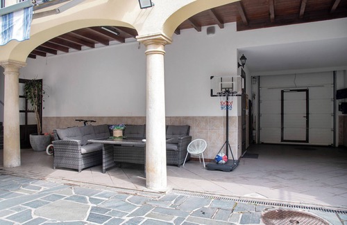Viggiu Apartment | Room 'Stanza 3' with Shared Garden, Wi-Fi and Air Conditioning