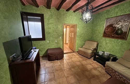 Lerin Apartment | Room 'Suite Las Cardelinas' with Mountain View, Wi-Fi and Air Conditioning