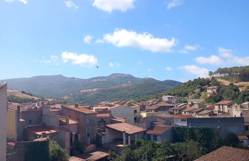 Scano di Montiferro Apartment | Room 'Talia' with Sea View, Wi-Fi and Air Conditioning