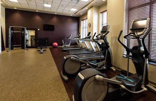 Brooklyn Center House | Room to relax near downtown Minneapolis