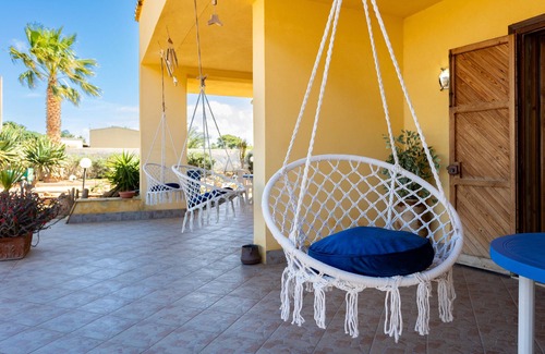 San Leonardo House | Room 'Tramontana' with Sea View, Wi-Fi and Air Conditioning