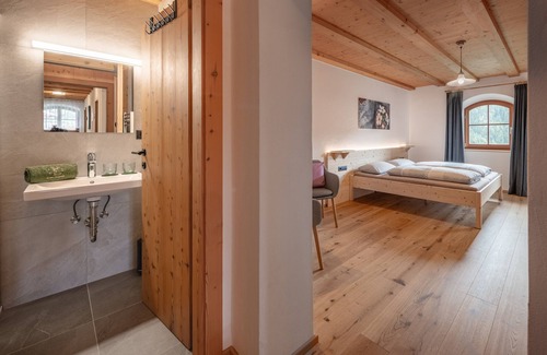 San Cipriano Bed & Breakfast | Room 'Veraltenhof Schlern' with Mountain View, Shared Terrace and Shared Garden