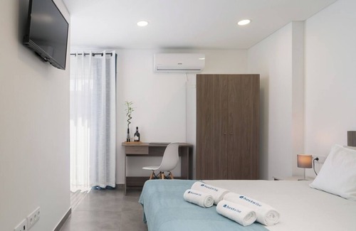Vila do Conde House | Room w/Balcony and Pool by HostWise Arvore
