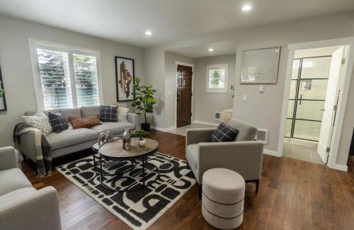Parkland House | Room with 2 Twin Beds in Tacoma