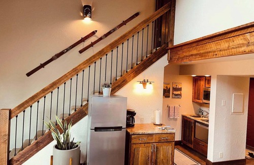 Sunriver Condo | Room With a View Condo, Sharc passes included.