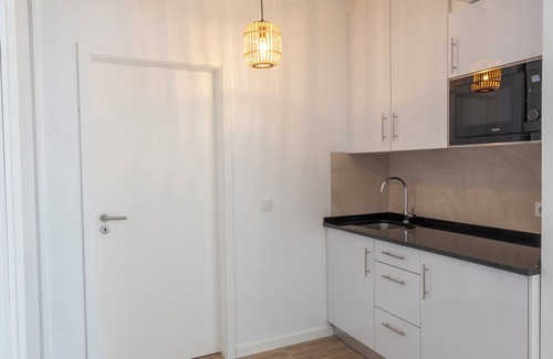 Castelo Apartment | Room with private bathroom at Casa das Vinhas in Sesimbra