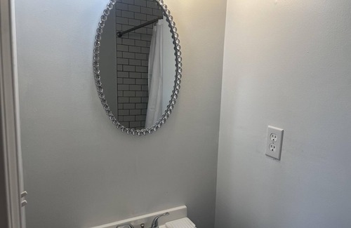 Clay City Cabin | Room with wi-fi, mini fridge and microwave Red River Gorge area