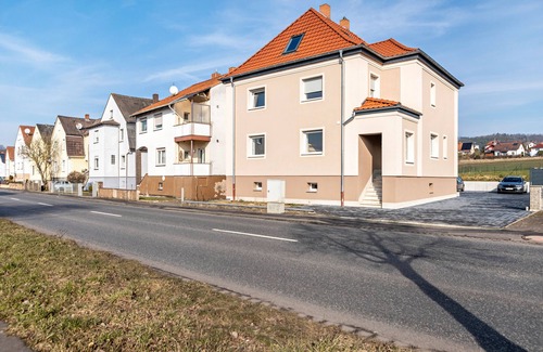 Rotenburg an der Fulda Apartment | Room 'Zimmer 2' with Shared Garden and Wi-Fi