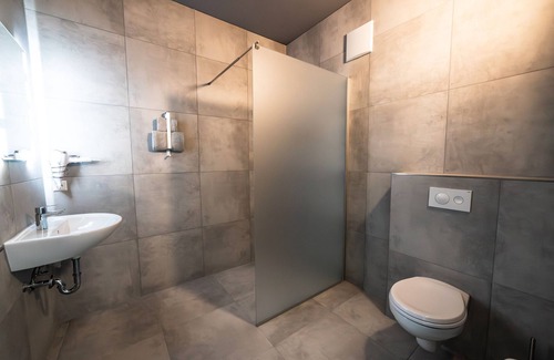 Dusslingen Apartment | Room 'Zimmer 3' with Wi-Fi