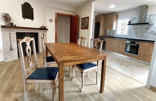Fitero Apartment | Rooms in a cozy house with garden over 200 years old.