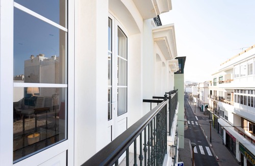 Arrecife Apartment | Rooms & Suites Balcony 3D - Luxury apartment near the Charco San Ginés
